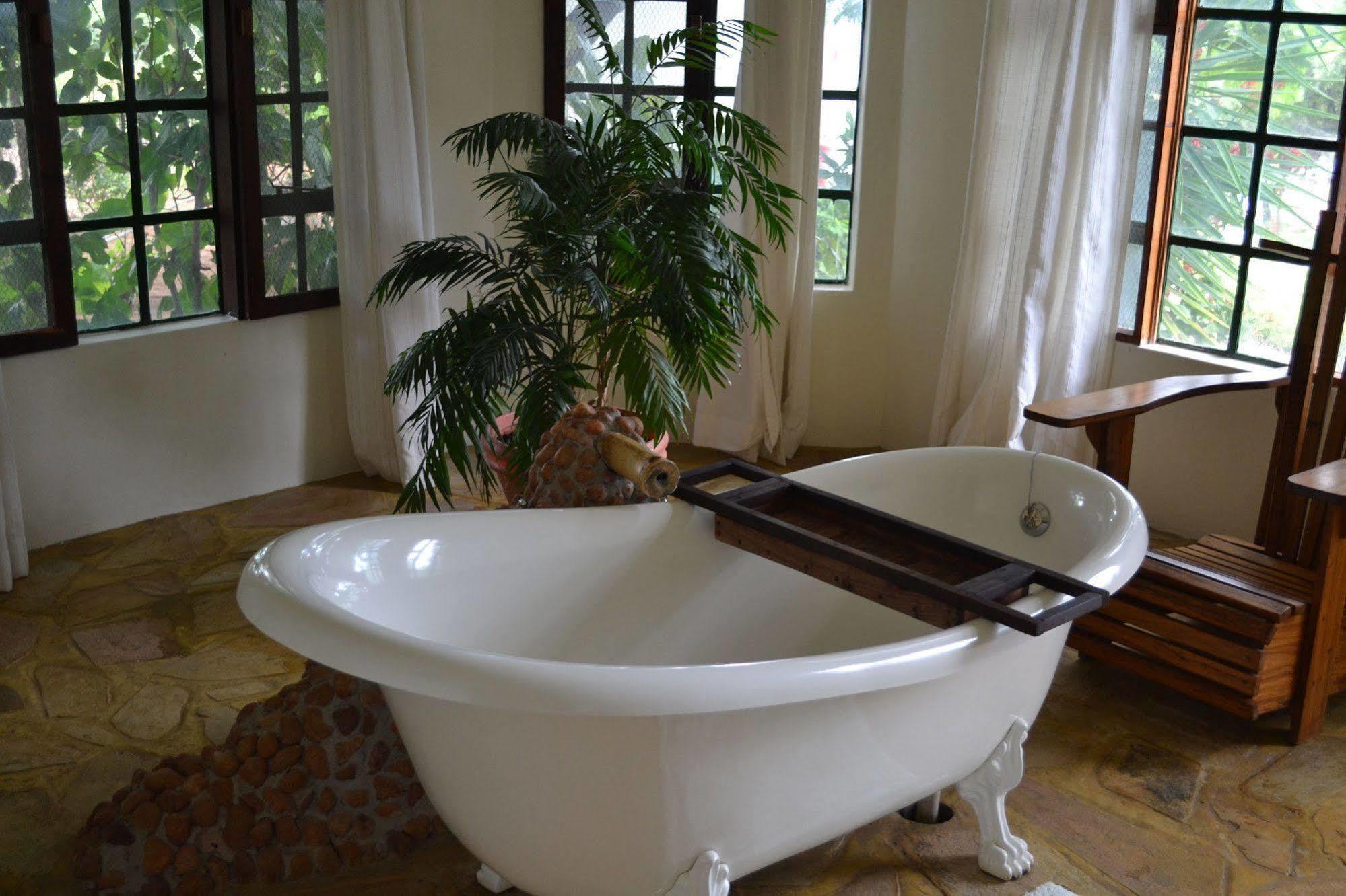 Tambuti Lodge Rundu Εξωτερικό φωτογραφία